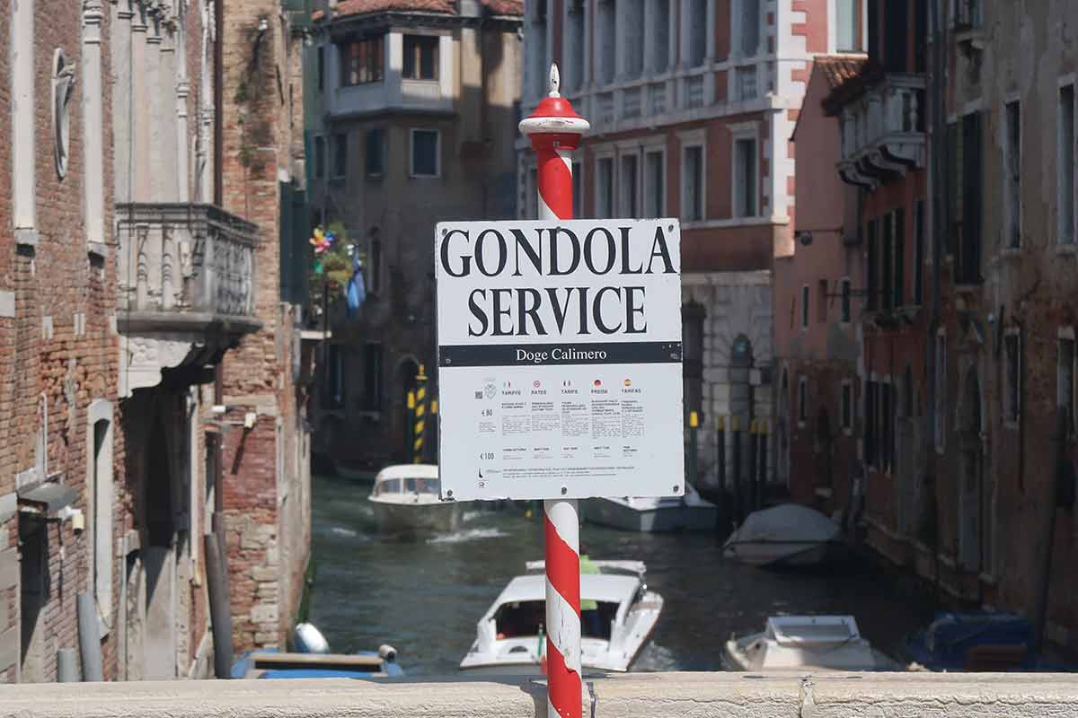 gondola service sign venice