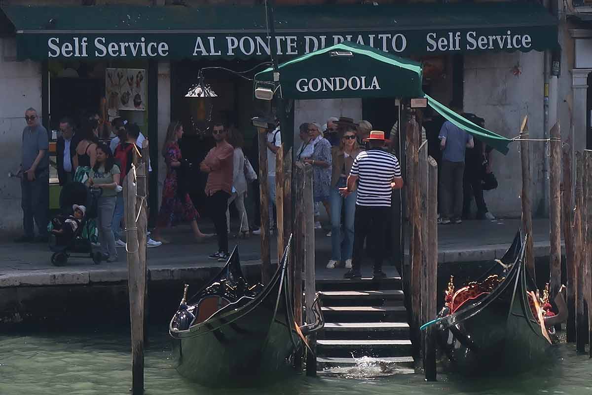 gondola service venice