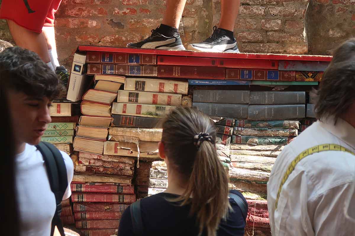 libreria acqua alta venice