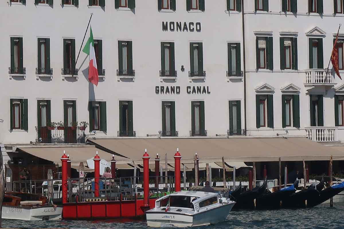 venice hotels with canal view