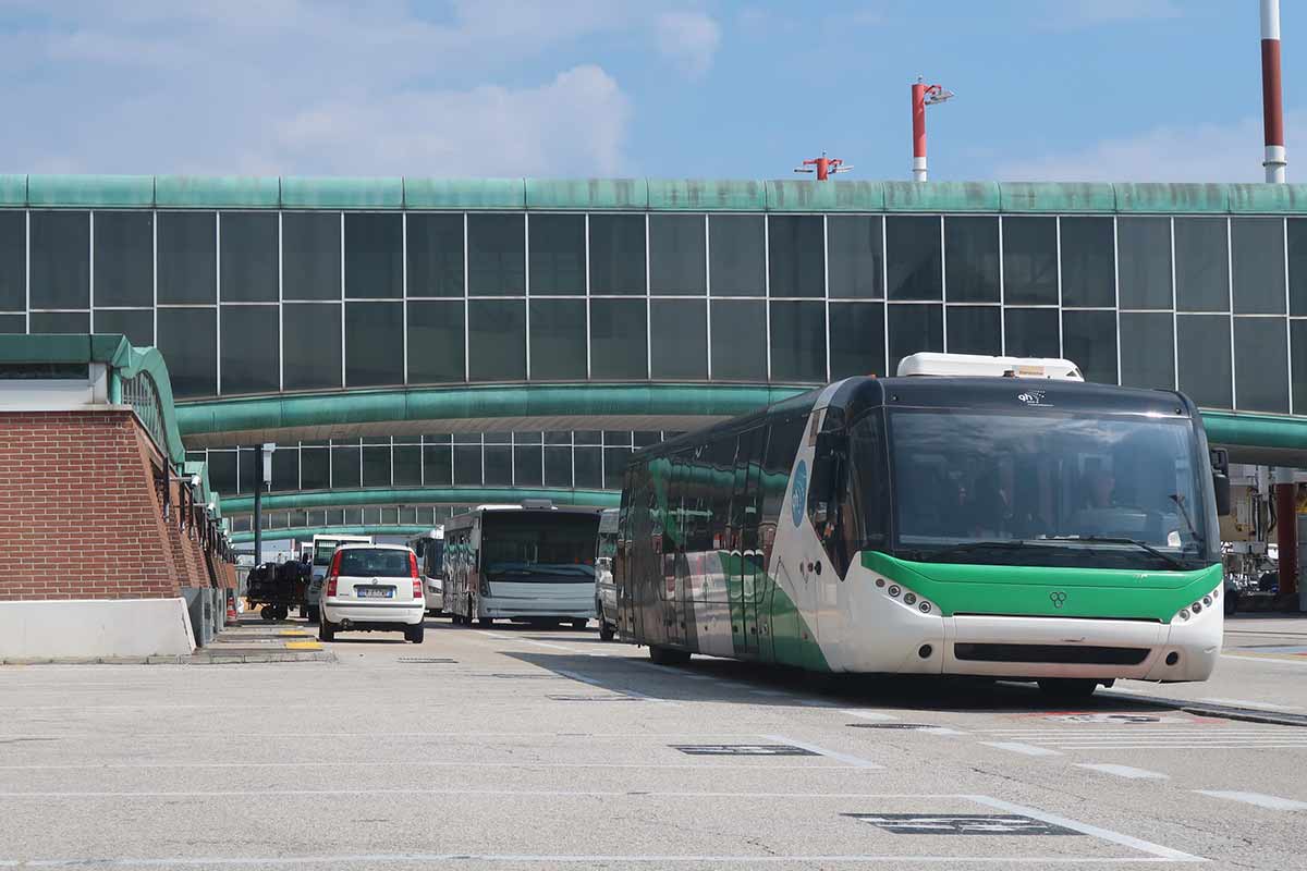 airport bus marco polo airport
