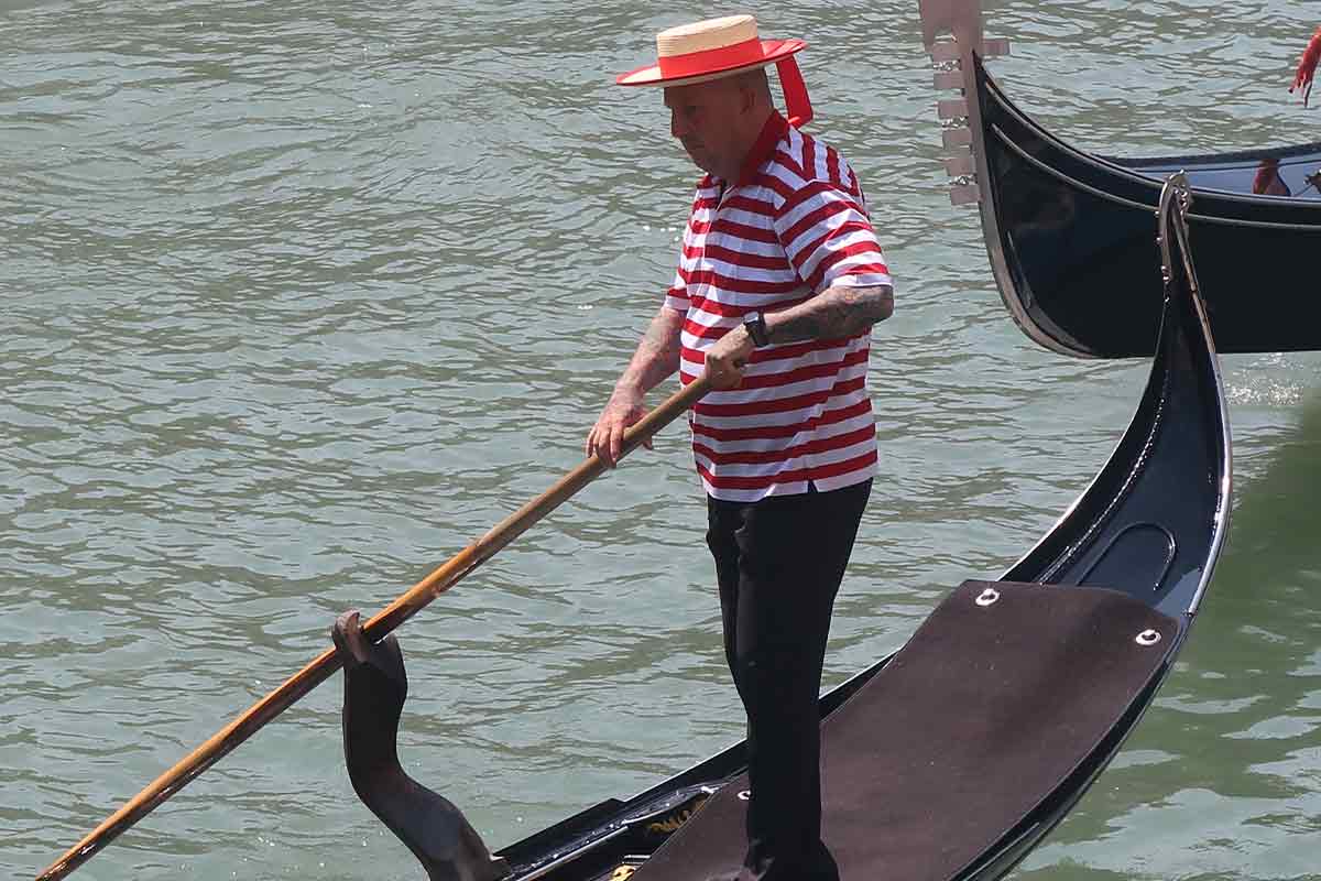 gondola regata storica venice