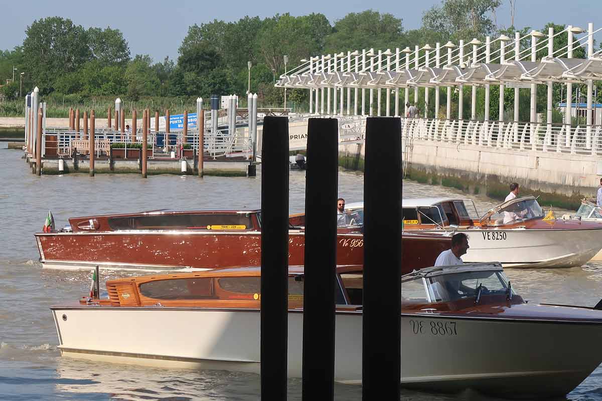 water taxi from venice airport