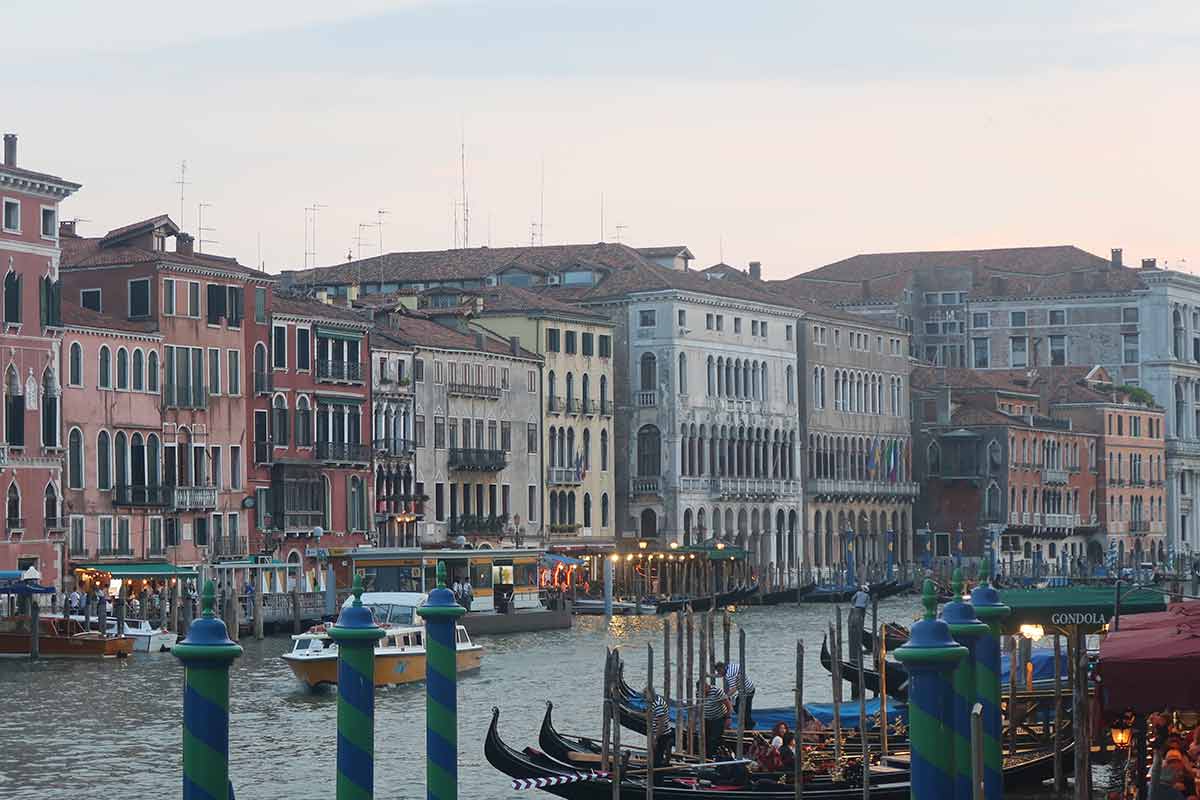best things to do in venice at night