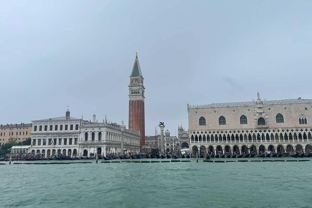 what to do in venice in the rain