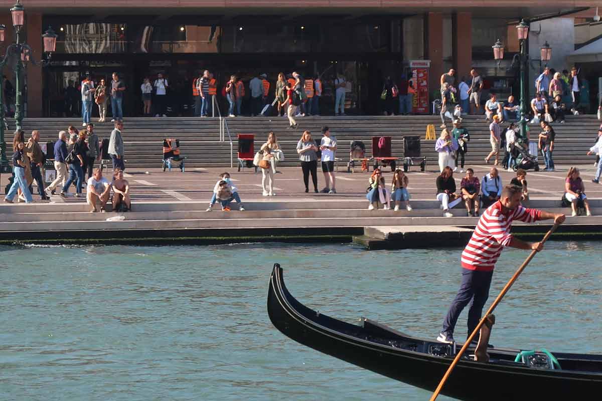 venice budget travel guide