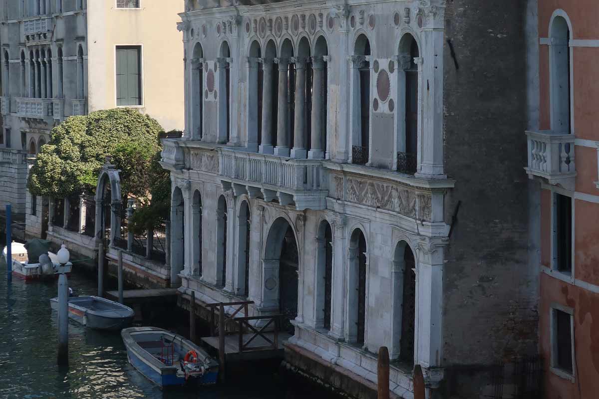 architecture in venice boat