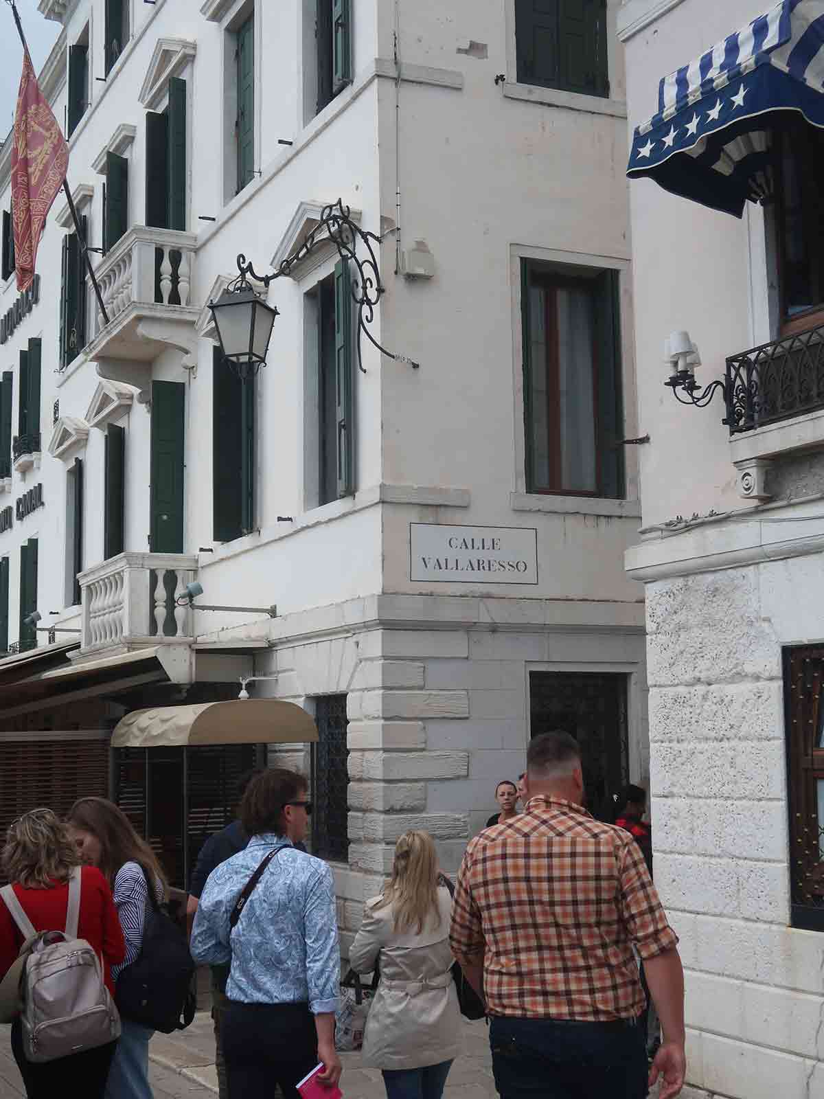 calle vallaresso venice tourists