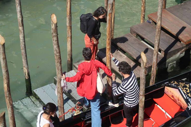 how much is a gondola ride venice